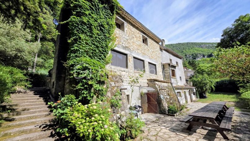 A vendre GîTE  GORNIES