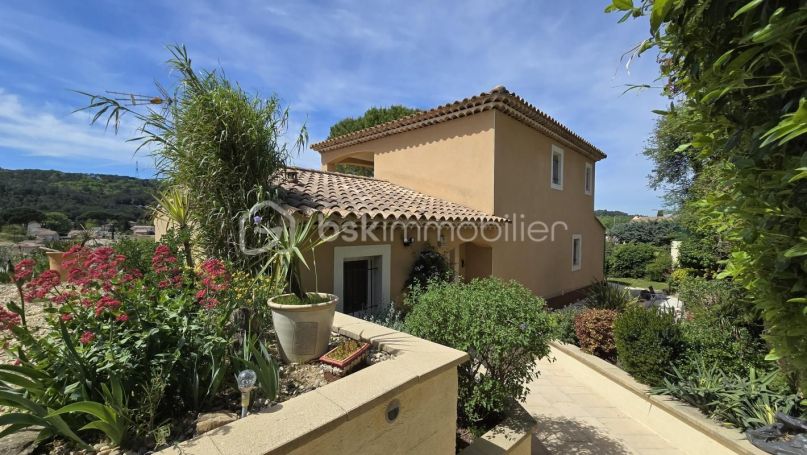 A louer MAISON  6 PIECES 156 M2  BAGNOLS SUR CEZE