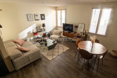A louer APPARTEMENT DUPLEX T4 67 M2 BORD DE MER TOULON