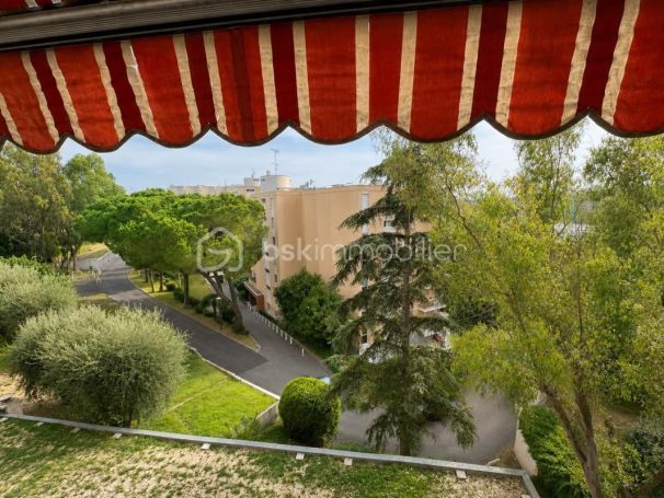 A louer STUDIO  31 M2 TERRASSE BORD DE MER NICE