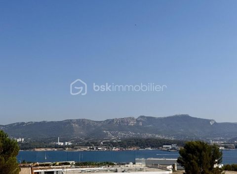 A louer APPARTEMENT T2 32 M2 TERRASSE VUE MER LA SEYNE SUR MER