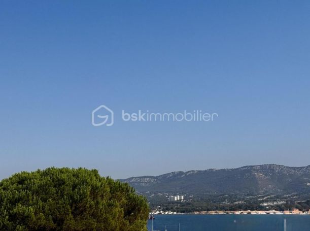 A louer APPARTEMENT T2 32 M2 TERRASSE VUE MER LA SEYNE SUR MER