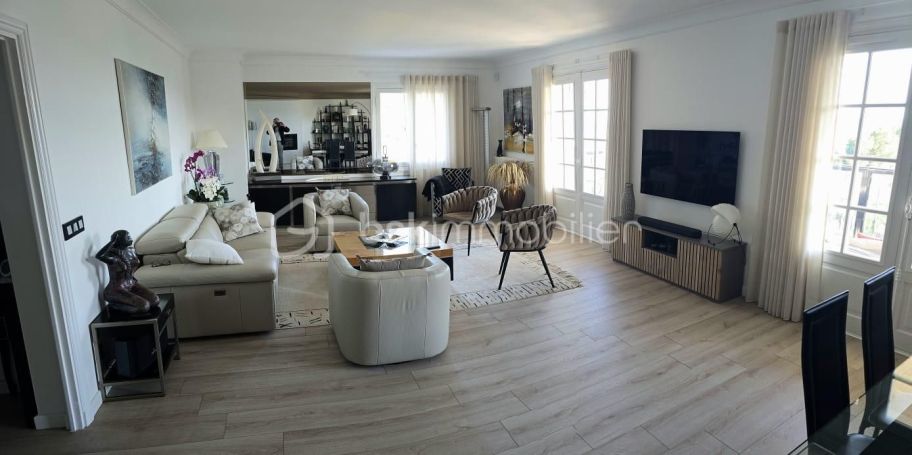 A louer APPARTEMENT DE PRESTIGE T4 124 M2 TERRASSE BORD DE MER TOULON