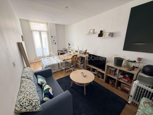 A louer APPARTEMENT T5 128 M2 TERRASSE BORD DE MER SETE