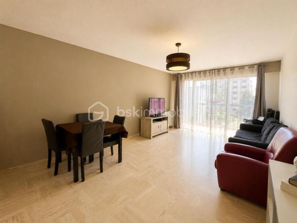 A louer APPARTEMENT T3 66 M2 BORD DE MER LE CANNET