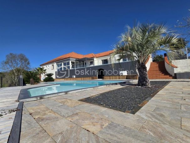 A vendre MAISON  8 PIECES 250 M2  JURANCON
