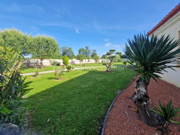A vendre MAISON  8 PIECES 250 M2  JURANCON