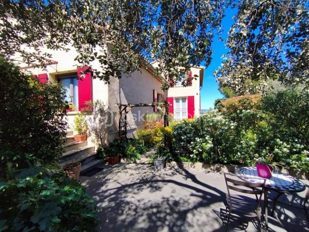 A louer MAISON  DE MAîTRE  CLERMONT L HERAULT