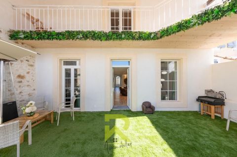 A louer LOFT 9 PIECES 247 M2 MURVIEL LES BEZIERS