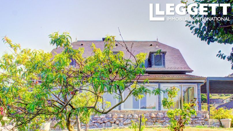 A louer MAISON  6 PIECES 135 M2  LARUNS