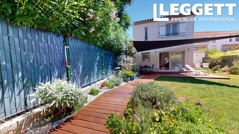 A vendre MAISON  4 PIECES 106 M2 BORD DE MER SANARY SUR MER