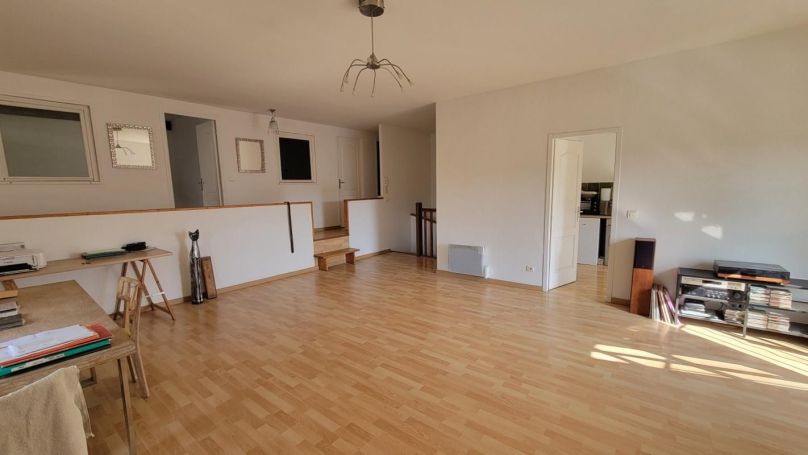 A louer APPARTEMENT T3 77 M2  PEZENAS