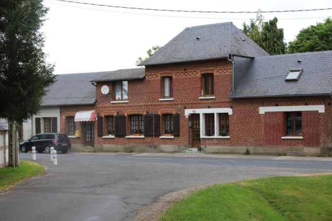 A louer APPARTEMENT  270 M2  MARQUES