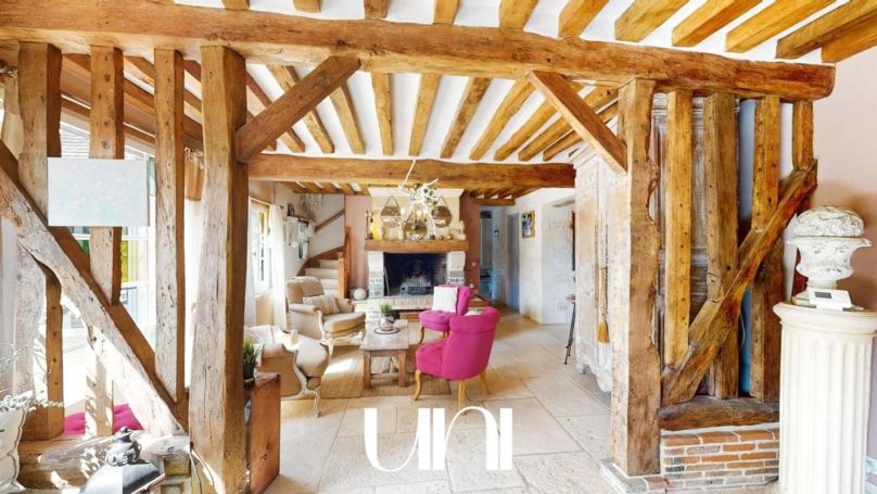 A louer MAISON  DE MAîTRE  PONT L EVEQUE