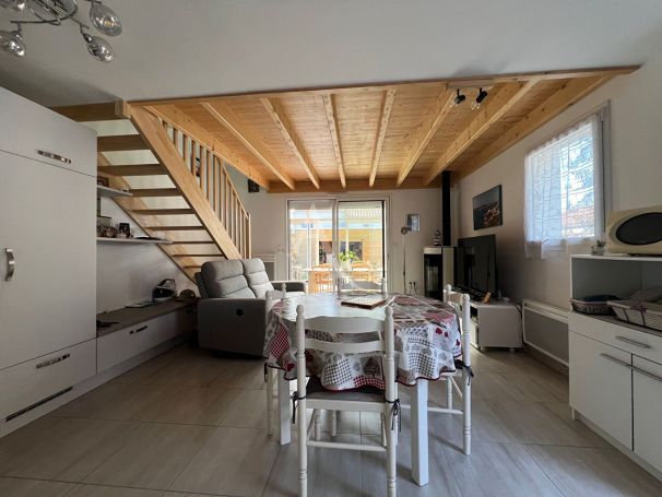 A vendre MAISON  4 PIECES 60 M2 BORD DE MER LONGEVILLE SUR MER