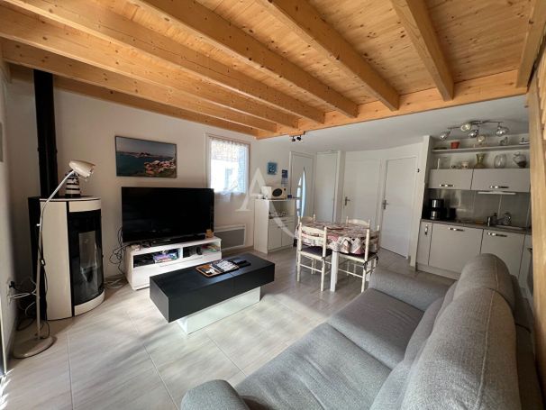 A vendre MAISON  4 PIECES 60 M2 BORD DE MER LONGEVILLE SUR MER
