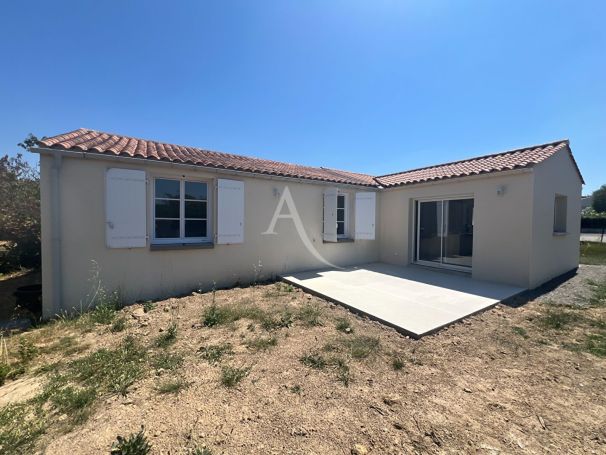 A vendre MAISON  4 PIECES 82 M2  AVRILLE