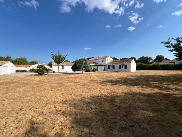 A vendre MAISON  6 PIECES 166 M2 BORD DE MER TALMONT SAINT HILAIRE