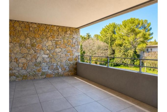 A louer APPARTEMENT T4 97 M2 TERRASSE  NIMES
