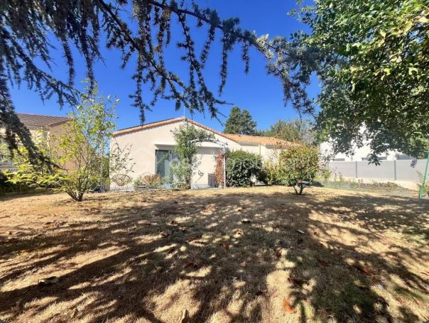 A louer MAISON  5 PIECES 86 M2  LE LOROUX BOTTEREAU