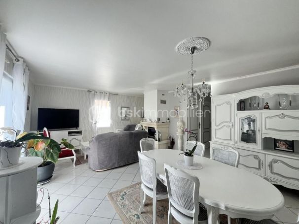 A louer MAISON  5 PIECES 86 M2  LE LOROUX BOTTEREAU
