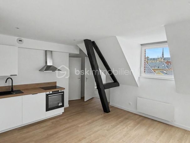 A louer STUDIO  52 M2  AMIENS