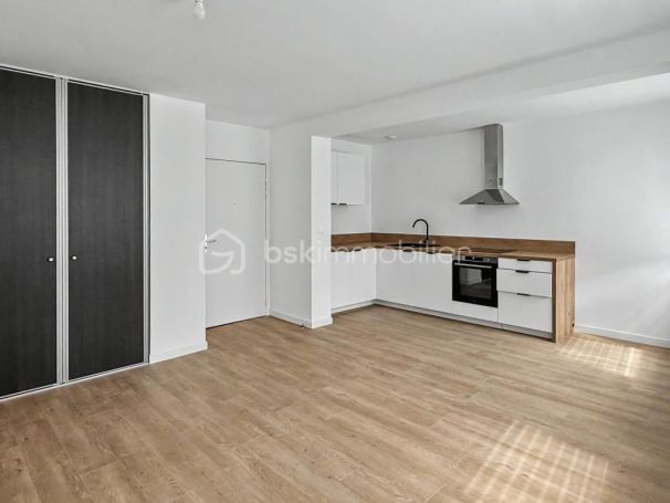 A louer APPARTEMENT T3 67 M2  AMIENS