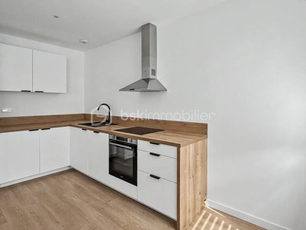 A louer APPARTEMENT T3 67 M2  AMIENS