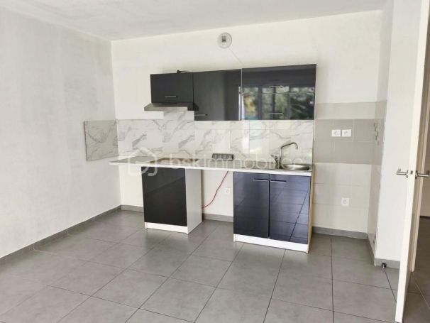 A louer APPARTEMENT T2 45 M2 TERRASSE  DRAGUIGNAN