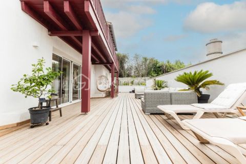 A louer MAISON  CONTEMPORAINE BORD DE MER BIARRITZ