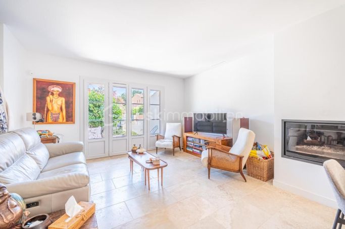 A louer MAISON  CONTEMPORAINE BORD DE MER HYERES