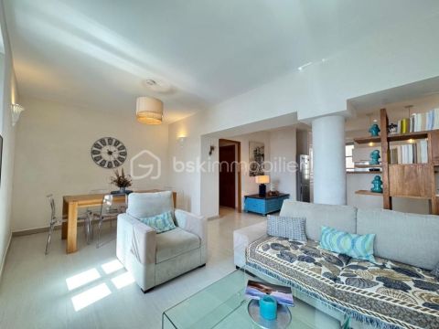 A louer APPARTEMENT DE PRESTIGE T4 83 M2 VUE MER BONIFACIO