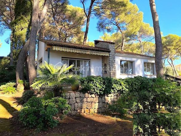 A louer MAISON  4 PIECES 90 M2 BORD DE MER LE CANNET