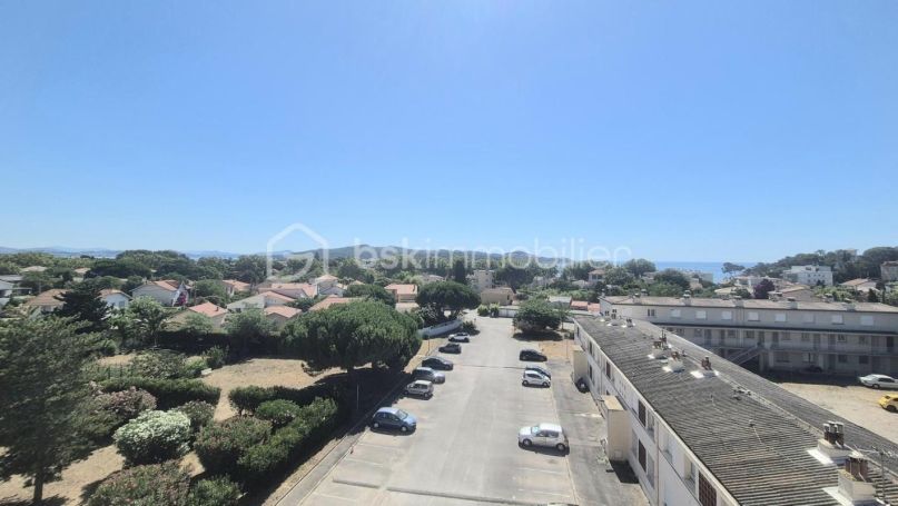 A louer APPARTEMENT T4 80 M2 BORD DE MER LA SEYNE SUR MER