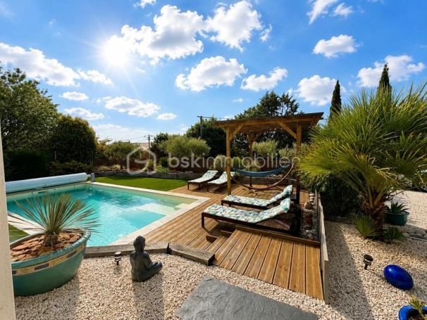 A louer MAISON  5 PIECES 119 M2  GIGNAC