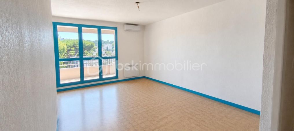 A louer APPARTEMENT T3 66 M2 TERRASSE BORD DE MER LA SEYNE SUR MER