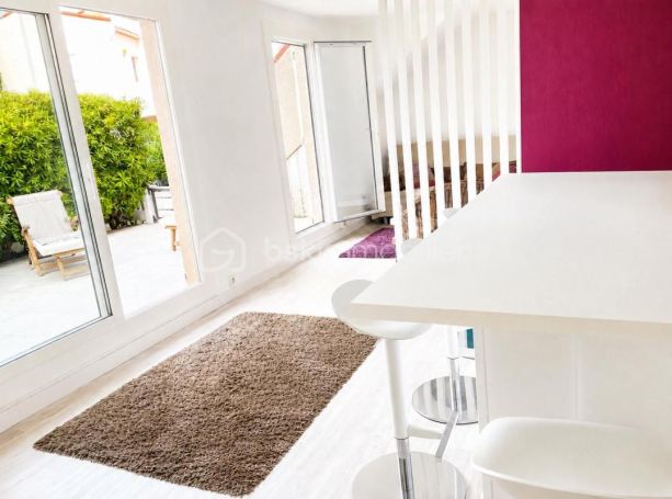A louer STUDIO  36 M2 TERRASSE BORD DE MER SAINT CYPRIEN