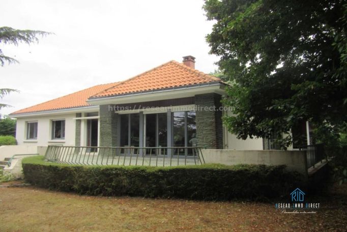 A louer APPARTEMENT T6 276 M2 TERRASSE LA RABATELIERE