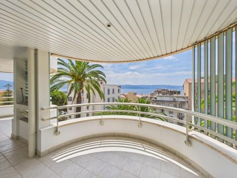 A louer APPARTEMENT DE PRESTIGE T4 119 M2 TERRASSE VUE MER AJACCIO