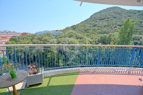 A louer APPARTEMENT T2 44 M2 BORD DE MER MANDELIEU LA NAPOULE