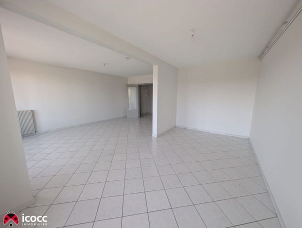 A louer APPARTEMENT T4 104 M2 BORD DE MER LUCON