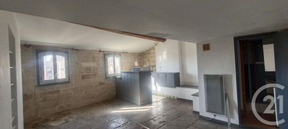 A louer STUDIO  34 M2  MONTPELLIER