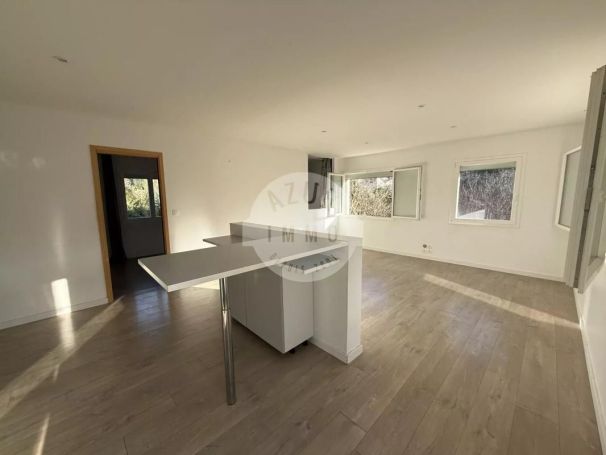 A louer MAISON  CONTEMPORAINE  SAINT ZACHARIE