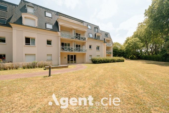 A louer APPARTEMENT T3 79 M2  MATHIEU