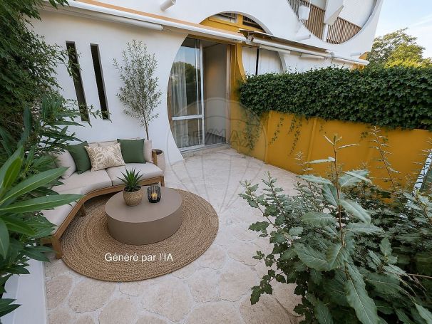 A louer STUDIO  23 M2 TERRASSE BORD DE MER LA GRANDE MOTTE