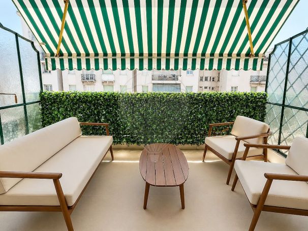 A louer APPARTEMENT T3 75 M2 TERRASSE BORD DE MER NICE