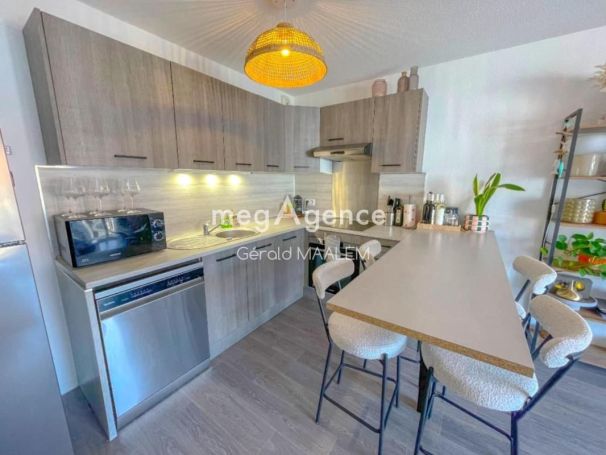 A louer APPARTEMENT T2 48 M2 TERRASSE  PUGET SUR ARGENS