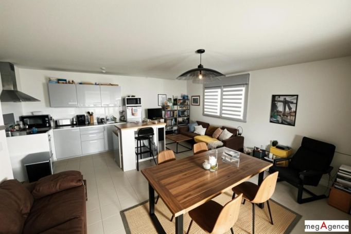 A louer APPARTEMENT T3 64 M2  SAINTE LUCE SUR LOIRE