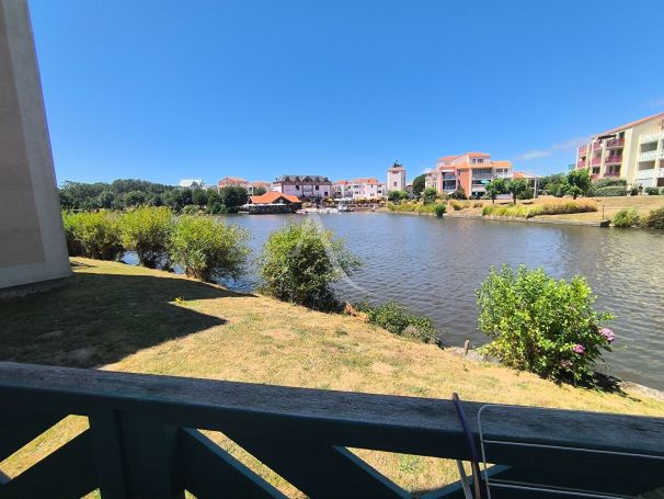 A louer APPARTEMENT T2 21 M2 TERRASSE BORD DE MER TALMONT SAINT HILAIRE