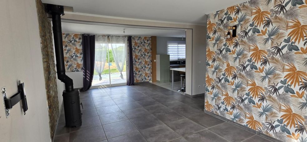 A vendre MAISON  CONTEMPORAINE  POMMEREVAL